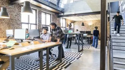 Entrepreneurs : 10 prompts IA pour business plan, pitch et stratégie