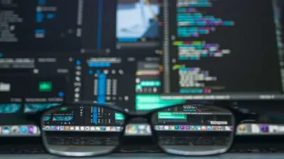 Les cinq menaces IA émergentes que les entreprises sous-estiment en 2026