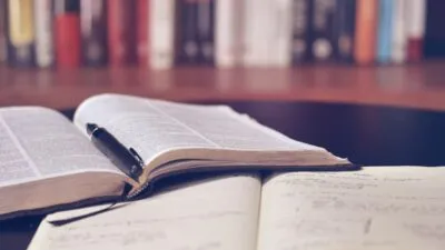 Glossaire IA : les dix termes essentiels pour comprendre l&rsquo;intelligence artificielle