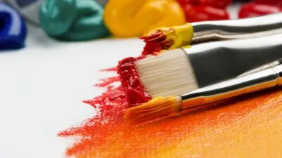 L&rsquo;IA va-t-elle tuer la créativité ? Les arguments des deux camps