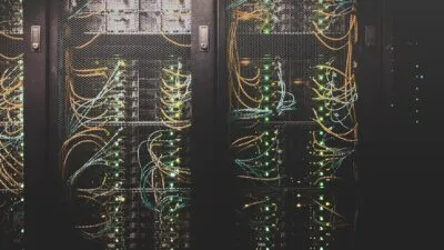 LLaMA, Mistral, Falcon : le guide des modèles IA open source