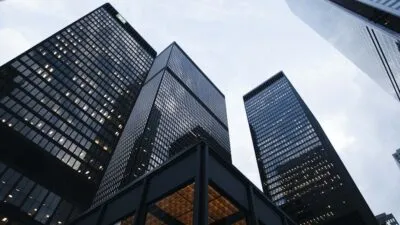 OpenAI, 122 milliards levés et une crise d&rsquo;identité : les coulisses d&rsquo;une réorganisation brutale