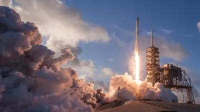SpaceX : les centres de données orbitaux, la prochaine frontière de l&rsquo;IA